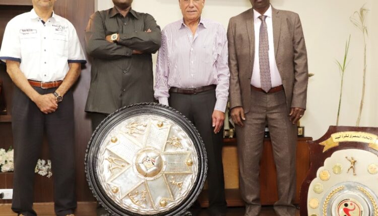 وفد المريخ في زيارة الزمالك