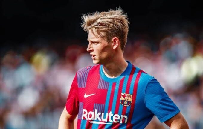 توقف صفقة انتقال دي يونج إلى مانشستر يونايتد، ملعبكم