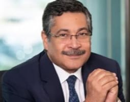 حسن غانم اهم داعم للحكم عاطف حسين في عمله