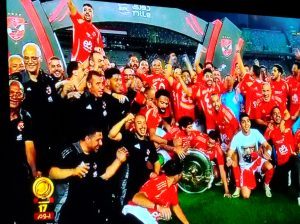 فرحة الأهلي بالفوز بالدرع رقم 45