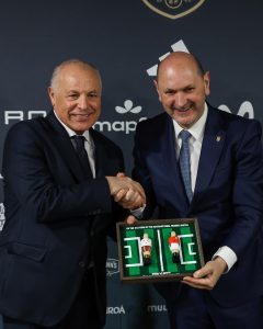 هاني ابو ريدة ولبوبيز رئيس الاتحاد الاسباني لكرة القدم 